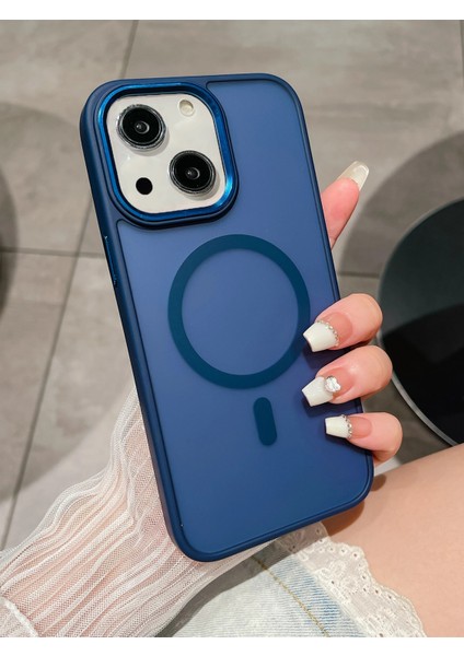 iPhone 15 Uyumlu Magsafe Özellikli Kamera Çerçeve Çıkıntılı Buzlu Soft Kılıf