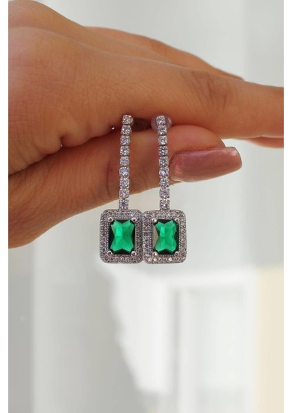 Diamond Model Yeşil Taşlı Küpe