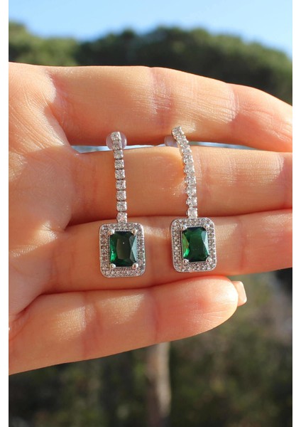 Diamond Model Yeşil Taşlı Küpe