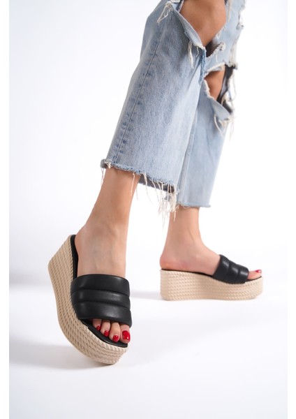 REİNA Dolgu Topuklu Ortopedik Taban Hasır Görünümlü Kadın Terlik KT Siyah fiyatları