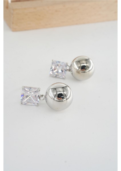 Kadın Vip Seri Baget Zirkon Taşlı Küpe Seti