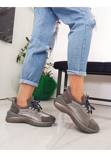 Gri Renk Bağcıklı Paraşüt Malzeme Kadın Spor Ayakkabı indirimleri