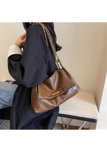 Kadınlar Için Popüler Retro Moda Büyük Kapasiteli Koltuk Altı Çantası 2023 Yeni Sonbahar ve Kış Basit Zincir Omuz Crossbody Çanta (Yurt Dışından) modelleri