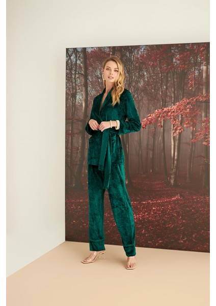 Kadın Kruvaze Yaka Kadife Pijama Takımı 23157 fırsatları