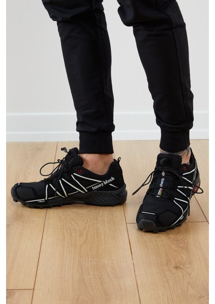 Erkek Siyah Beyaz Trekkıng Ayakkabı TB160 modelleri