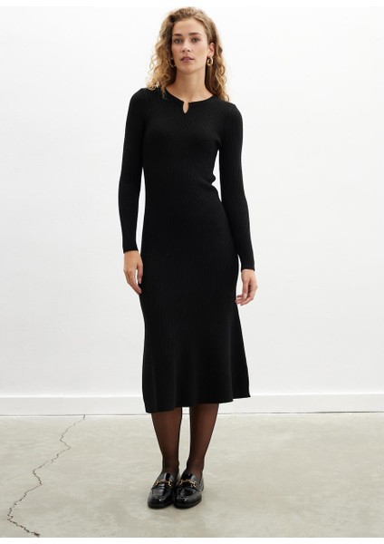 Styleboom x Peraluna Dorset Dress Toka Detaylı Ribana Örgü Midi Kadın Triko Elbise - Siyah fiyatları