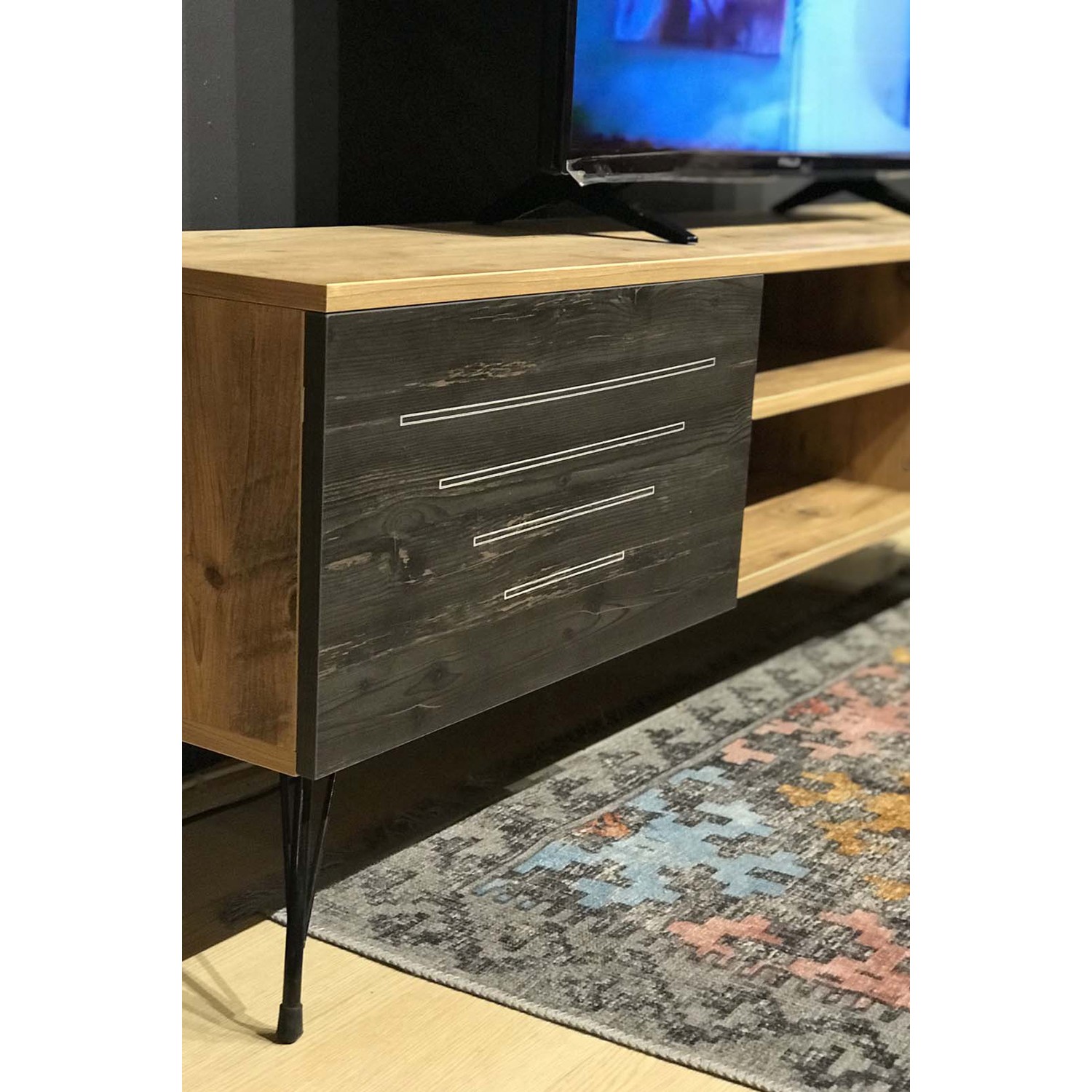 Avm Park Kare Tv Ünitesi Siyah Kapak Çizgili Sadece Alt Fiyatı