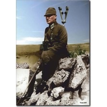 La Vita E Bella Askeri Kıyafetli Atatürk Kanvas Tablo KA-1020