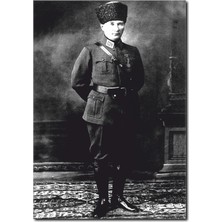 La Vita E Bella Asker Üniformalı Mustafa Kemal Temalı Kanvas Tablo KA-1022