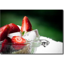 La Vita E Bella Buzlu Çilek Temalı Kanvas Tablo SM-1005