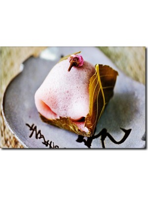 La Vita E Bella Yaprak Detaylı Çilekli Tatlı Kanvas Tablo CP-1088