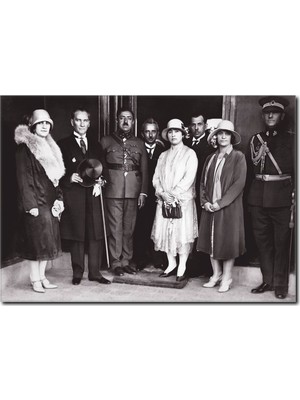 La Vita E Bella Siyah Beyaz Şık Atatürk Tablo KA-1009