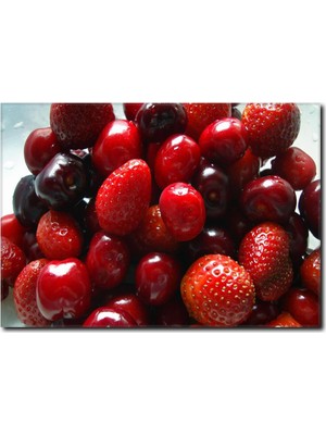 La Vita E Bella Çilek ve Kiraz Detaylı Kanvas Tablo SM-1019
