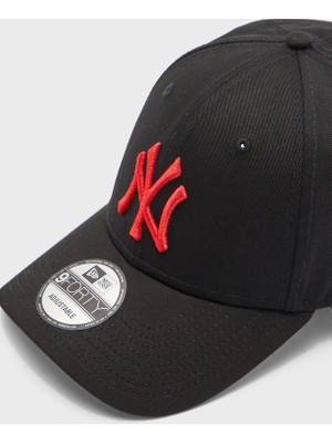 New Era New York Yankees Siyah/Kırmızı Şapka