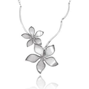 Kadın Antik Gümüş Kaplama Manolya Stilizesi Kolye