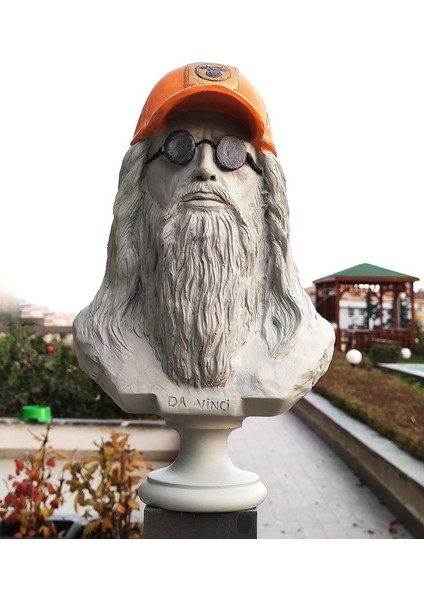 Leonardo Da Vinci Büstü