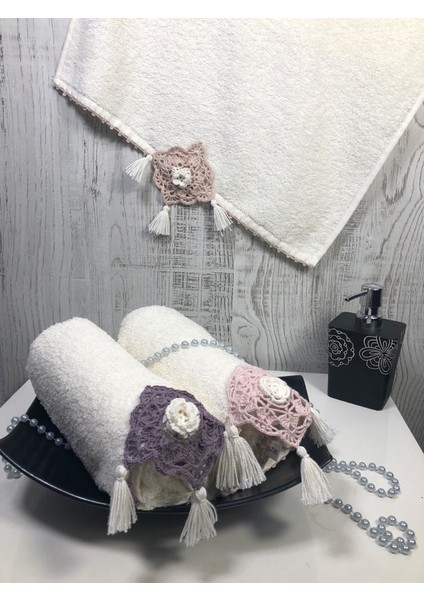 El Işlemeli Püskül Motif Çeyizlik Havlu