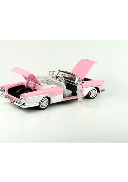 1957 Buick Roadmaster 1/18 Model Araba