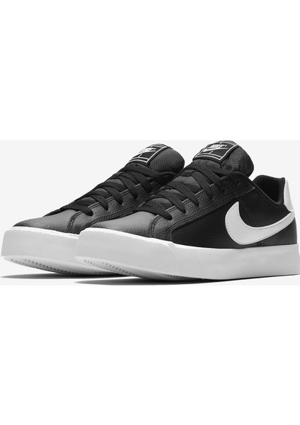 Wmns Court Royale Ac Siyah-Beyaz modelleri