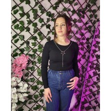 Mila Aksesuarlı Crop