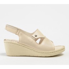 Pierre Cardin PC6908 Kadın Hakiki Deri Dolgu Taban Sandalet