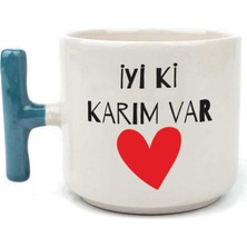 Mor Mürekkep Iyi Ki Karım Var Baskılı Mavi Kulplu T Sevgililer Günü Kupası