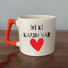 Mor Mürekkep Iyi Ki Karım Var Baskılı Turuncu Kulplu D Sevgililer Günü Kupası