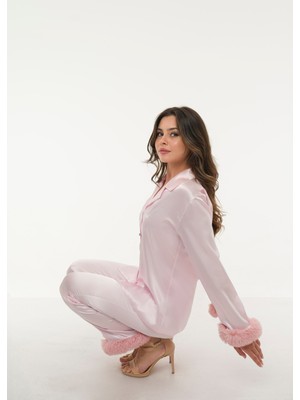 Sevlio Pembe Saten Suni Kürk Detaylı Alt – Üst Pijama Takım
