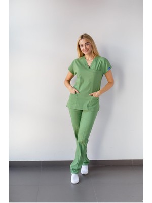 Dr. Mitra Kadın Likralı Yarasa Kol Hemşire Doktor Takım Fıstık Yeşili