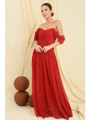 By Saygı Düşük Kollu Astarlı Eteği Piliseli Simli Uzun Tül Elbise