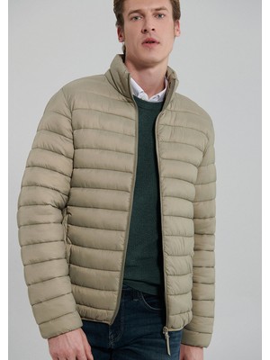 Mavi Bej Şişme Mont Erkek 3 xl Renk ve Özellikleriyle Şık ve Kullanışlı