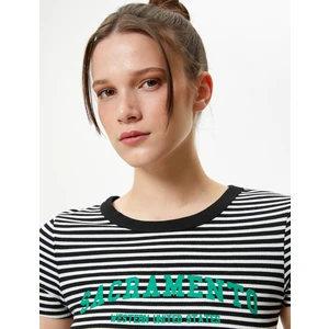 Baskılı Crop Tişört Kısa Kollu Bisiklet Yaka Slim Fit Ribanalı