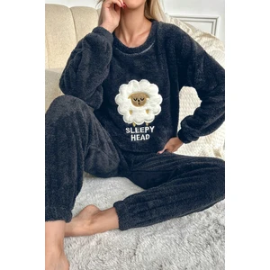 Desenli Tam Peluş Kışlık Yılbaşı Kadın Pijama Takımı