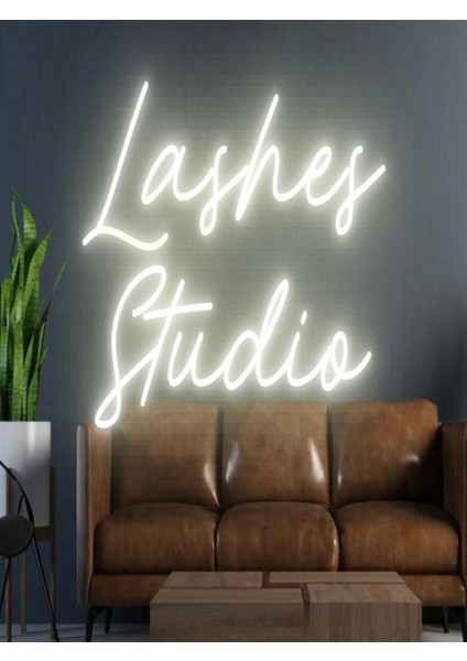 Lashes Studio Yazılı Neon Tabela