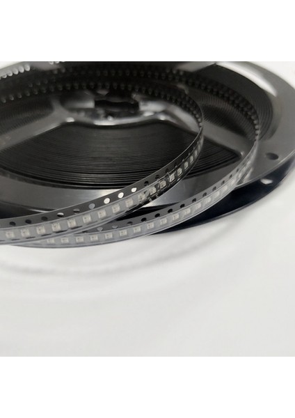 100 Adet DC5V WS2812 2020 LED Çip Mini Smd Adreslenebilir Dijital Rgb Tam Renkli LED Çip Piksel LED Şerit Ekran Için (Yurt Dışından)
