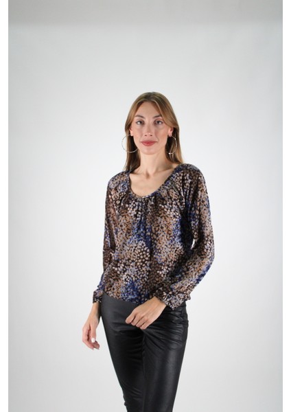 Yakası Büzgülü Puantiye Desenli Uzun Kollu Beli Lastikli Bluz modelleri