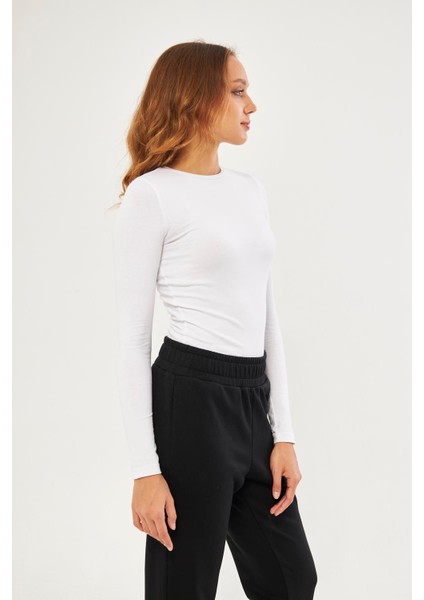 Beyaz Kadın Basic Yuvarlak Yaka Uzun Kollu Bluz - Floris fiyatları