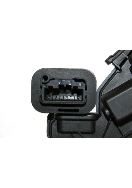 Volkswagen Rapid 2012- 2014 Sol Ön Kapı Kilit Motoru 7 Pin fiyatları