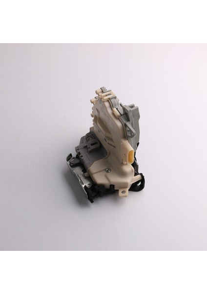 Audı A6 2011 - 2014 Sağ Arka Kapı Kilit Motoru 6 Pin
