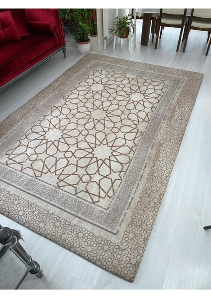 Çini Model Kahverengi Lastikli Kadife Halı Örtüsü fiyatları