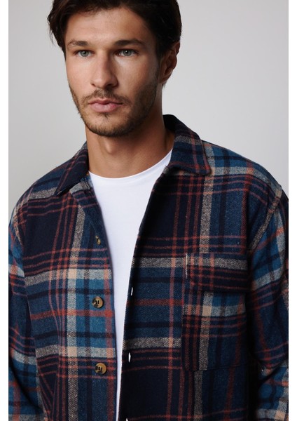 Relax Fit Kışlık Tek Cep Kapaklı Kareli Rahat Kesim Oduncu Kışlık Erkek Gömlek modelleri