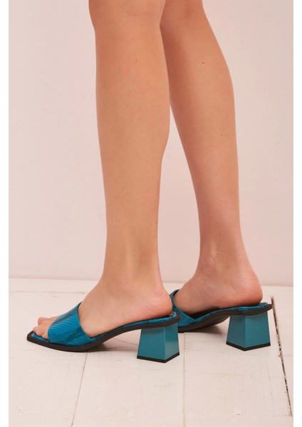 Yılan Desenli Fashion Deri Terlik Mavi fiyatları