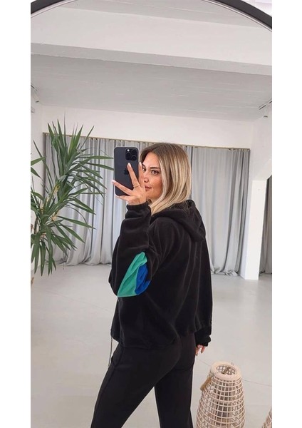 Kadın Siyah Kapüşonlu Fermuarlı Sweatshirt Polar