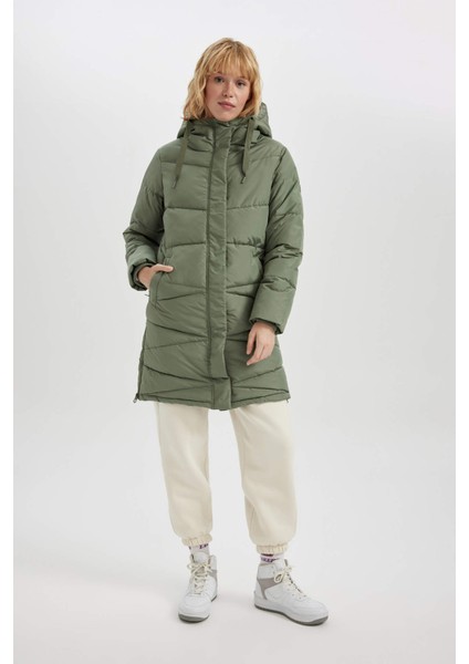 Fit Su İtici Kapüşonlu Fermuarlı Cepli Çıtçıtlı Hafif Uzun Şişme Mont Parka A1560AX23WN