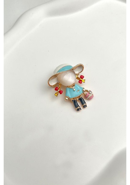 Şapkalı Kız Çocuğu Broş (Ölçü:3cm) fiyatları