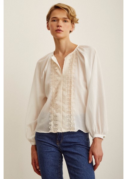 Brodeli V Yaka Bluz Beyaz fiyatları