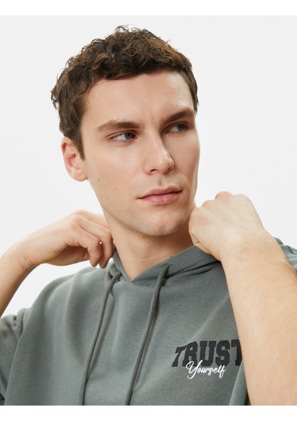 Spor Sweat Kapşonlu Kısa Kollu Slogan Baskılı