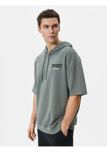Spor Sweat Kapşonlu Kısa Kollu Slogan Baskılı
