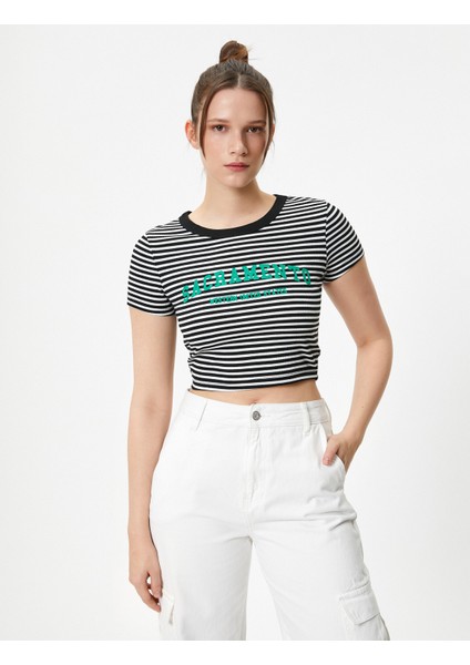 Baskılı Crop Tişört Kısa Kollu Bisiklet Yaka Slim Fit Ribanalı modelleri