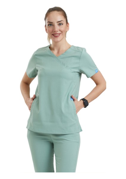 Clower- Kadın Likralı Mint Yeşili Üniforma Üst